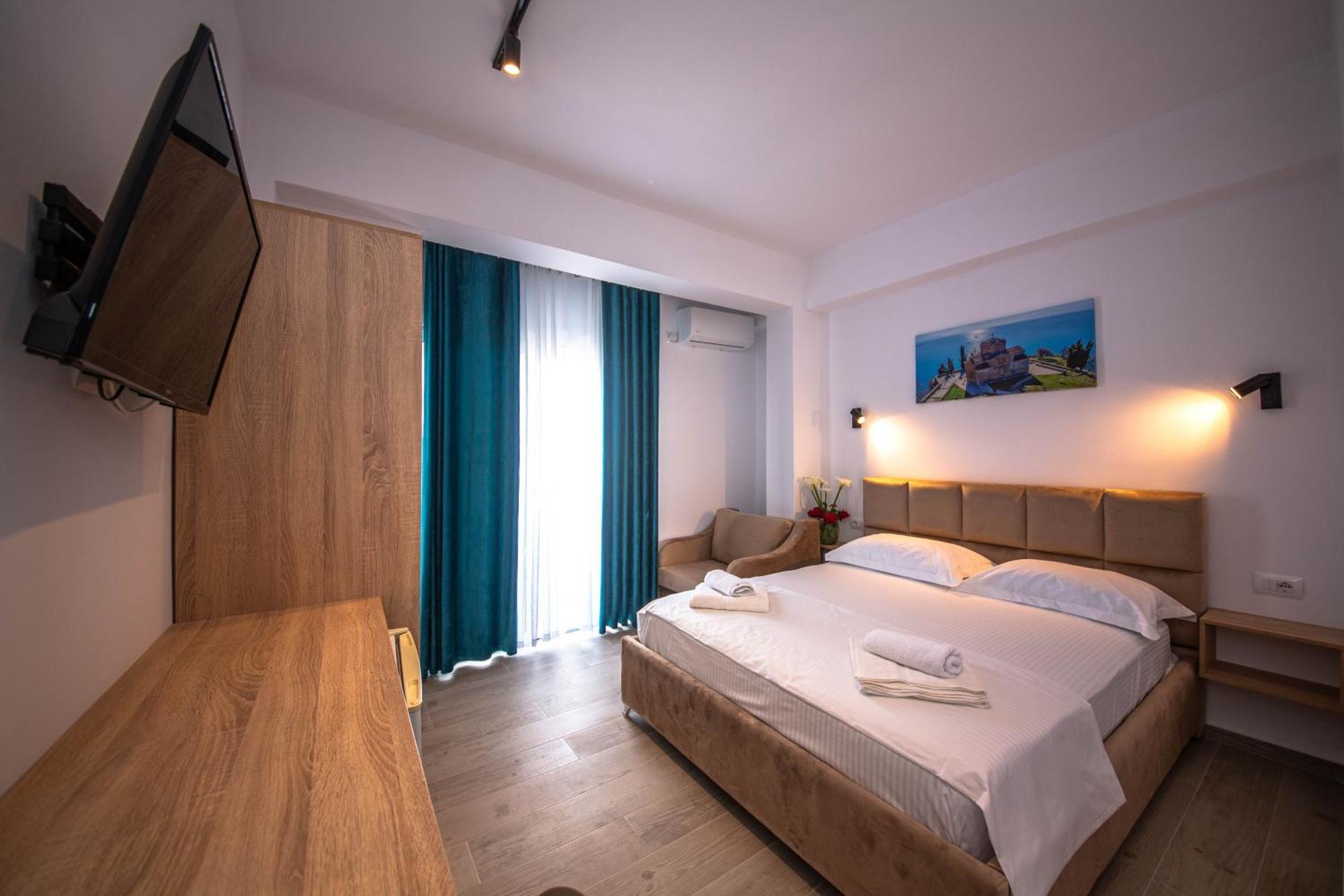 Hotel Perla Ksamil Exterior photo