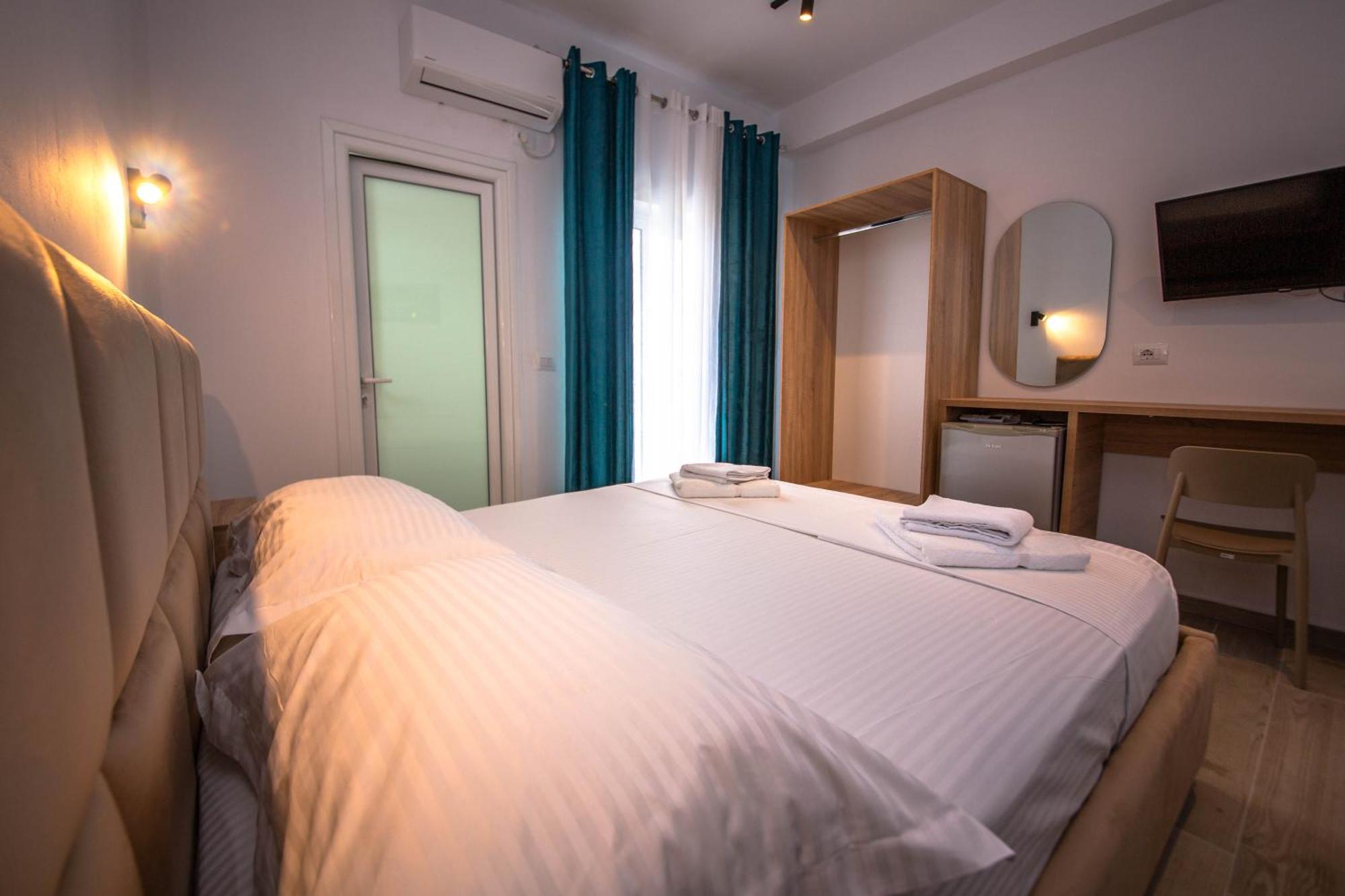 Hotel Perla Ksamil Exterior photo