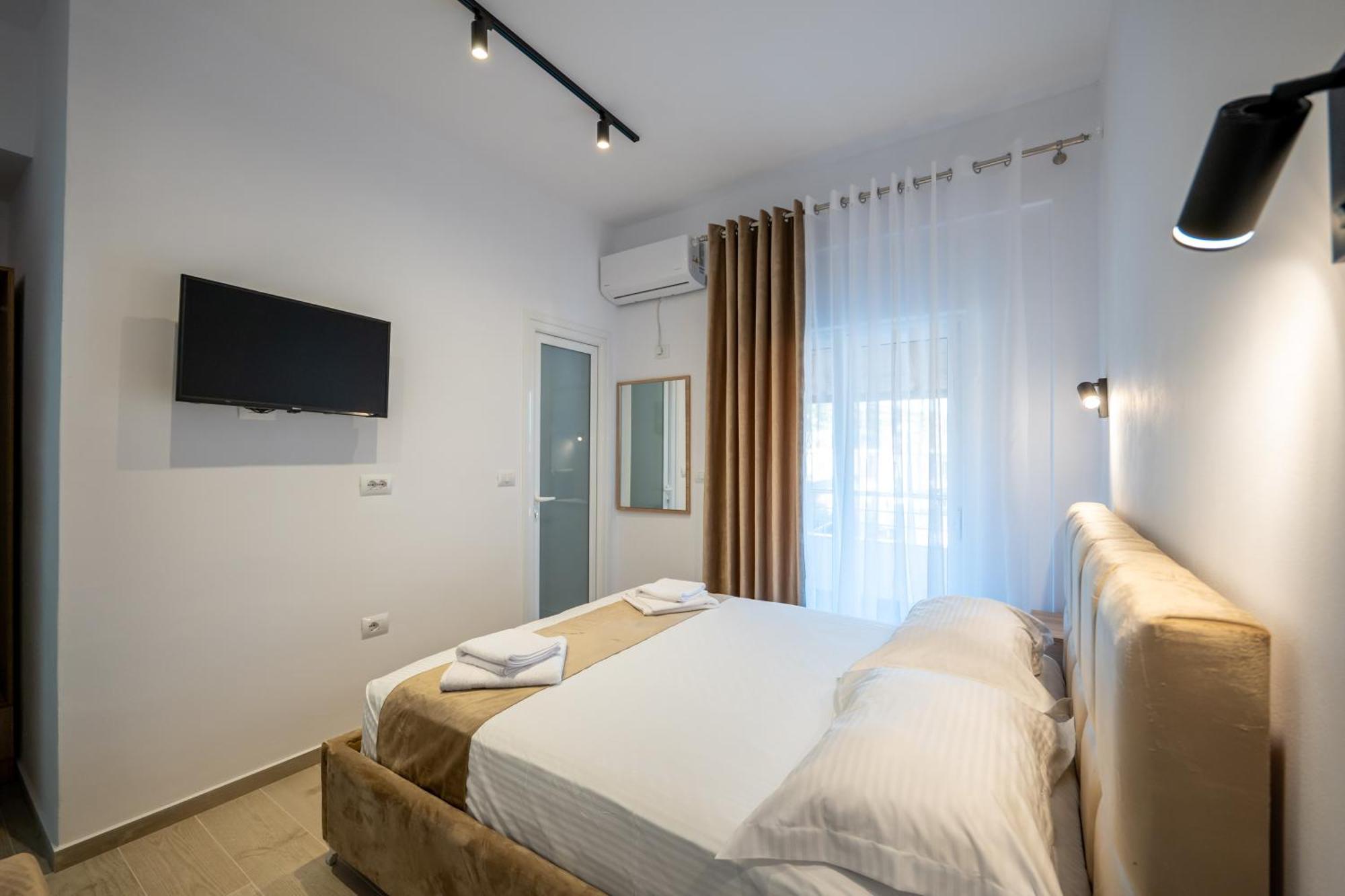 Hotel Perla Ksamil Exterior photo