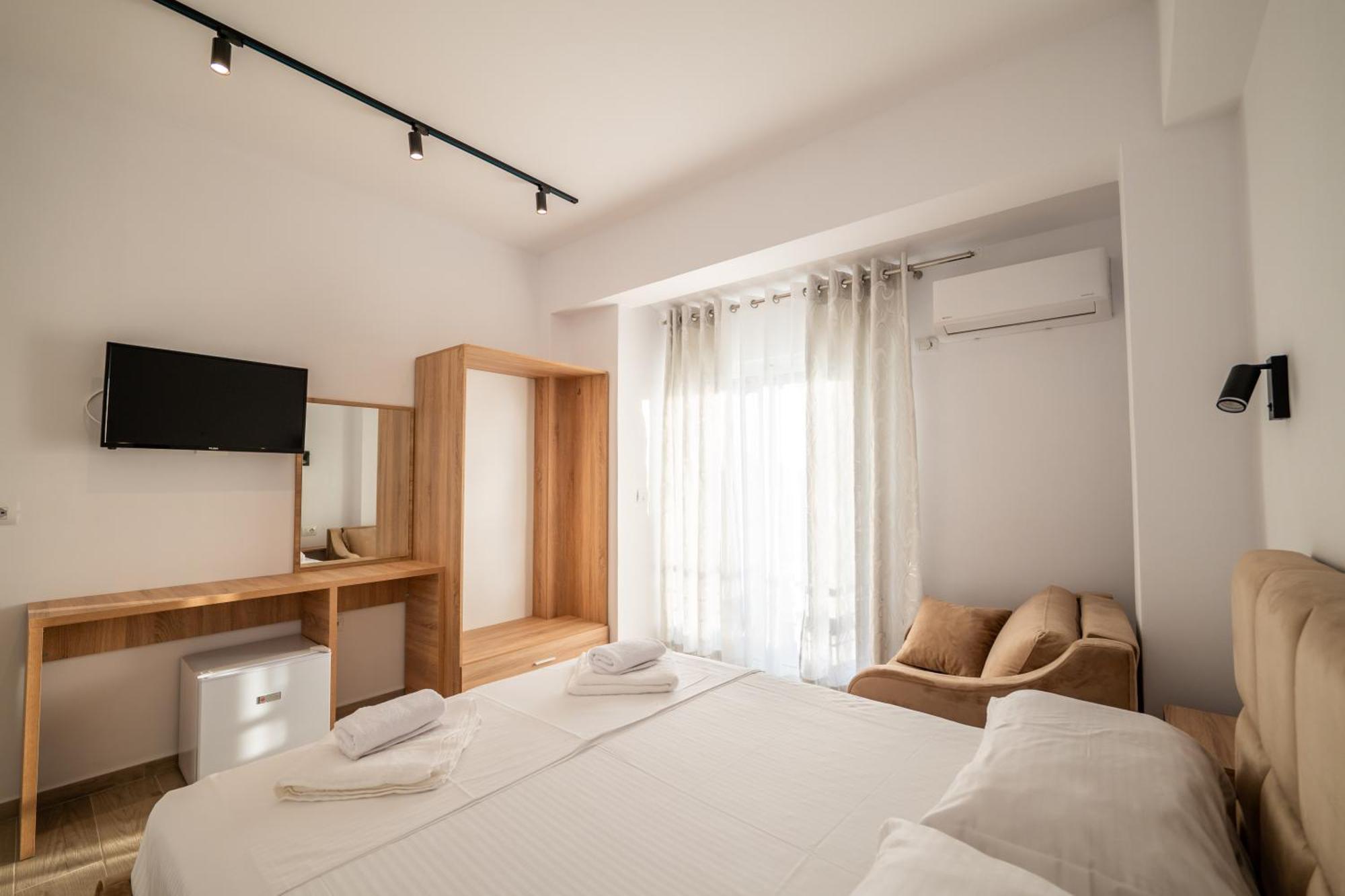 Hotel Perla Ksamil Exterior photo