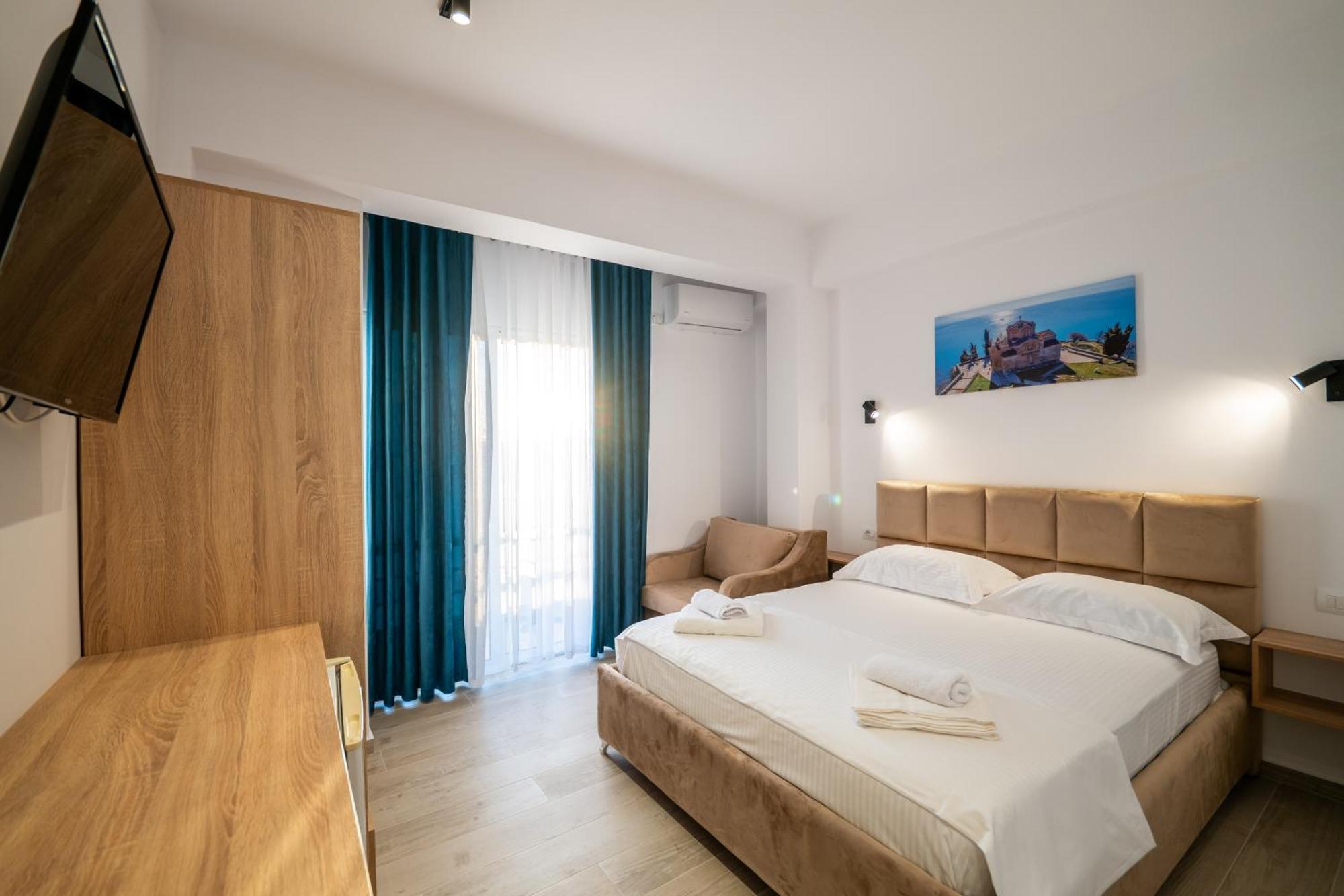 Hotel Perla Ksamil Exterior photo