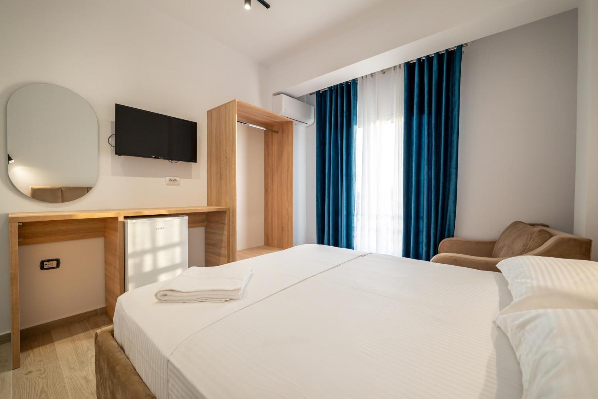 Hotel Perla Ksamil Exterior photo
